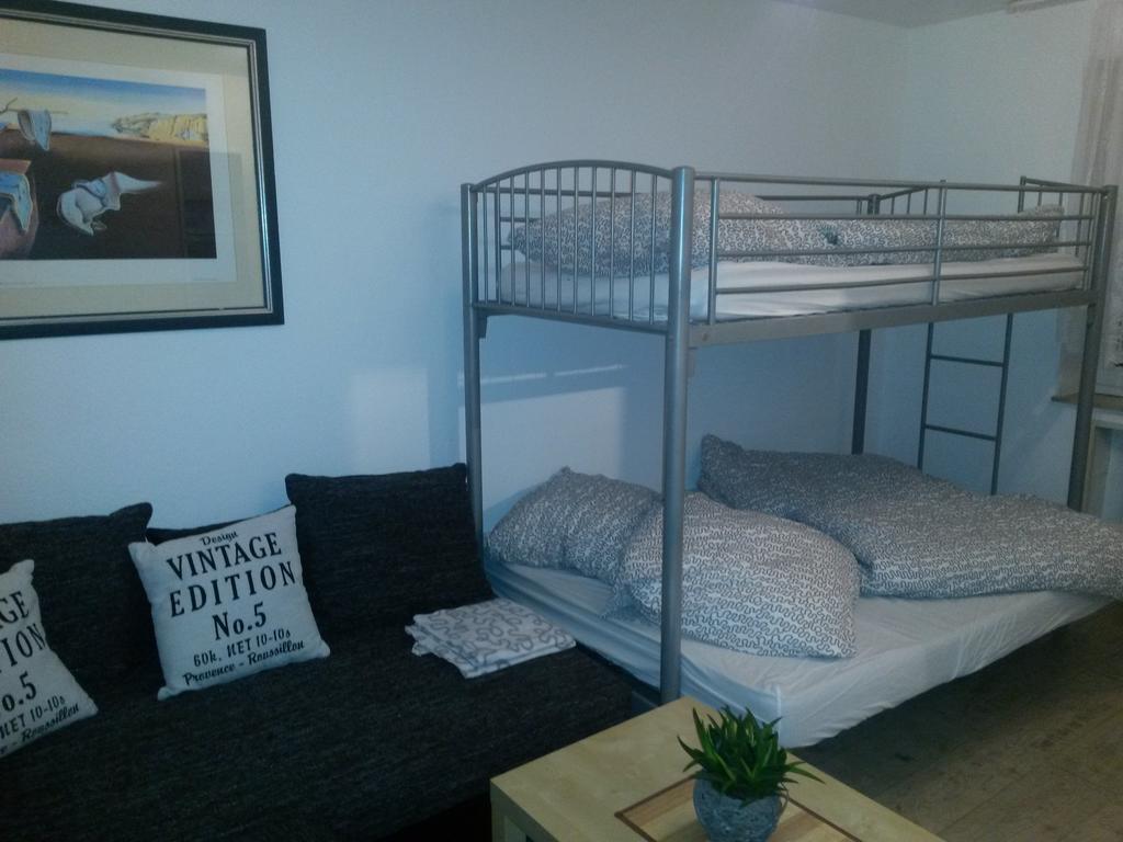 Robert's Rent A Homestay *